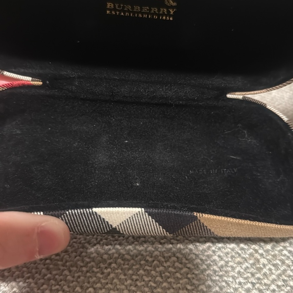Burberry Authentic glasses sunglasses case - Picture 10 of 10